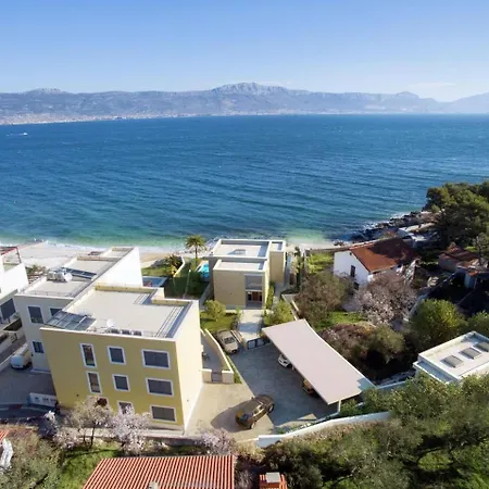 Apartmán Beachfront Lemonade With Pool V Slatine